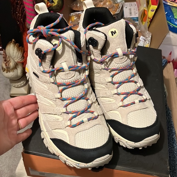 Merrell Other - Moab 2 MID WP bday Confetti J056855 size 10.5 NWT IN BOX anniversary MERRELL